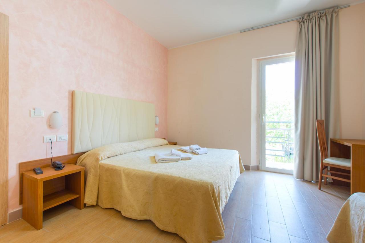 Hotel Adria Nuova Rimini Dış mekan fotoğraf